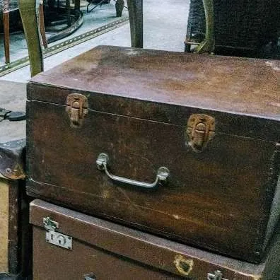 CAJA MADERA ANTIGUA  MINI BAUL  : 40 x 30 x 24 alt. cm