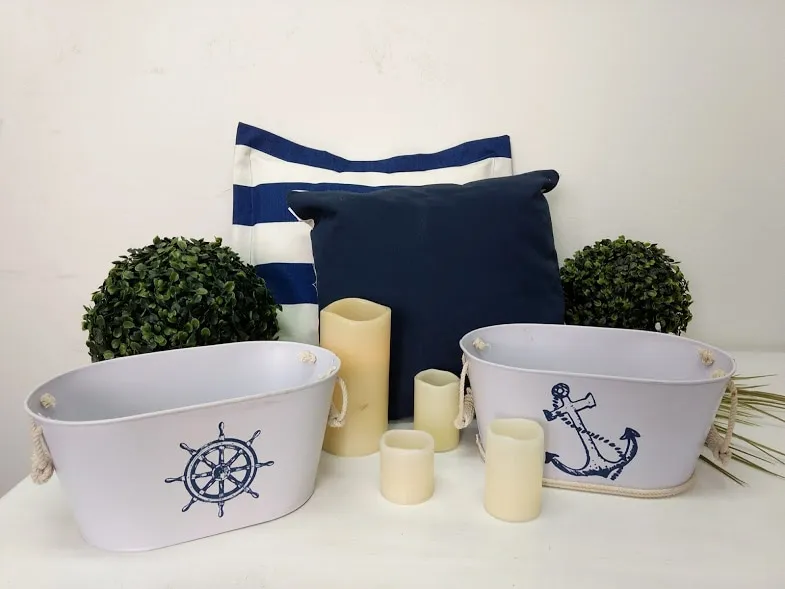 LATAS CON  DISEÑOS  MARINOS