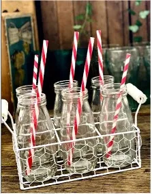 CANASTA ENREJADA CON BOTELLITAS y SORBETES