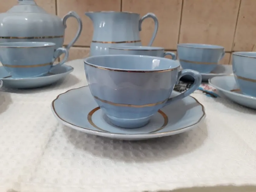 TAZA DE TE   INGLES CELESTE FRANJA ORO 