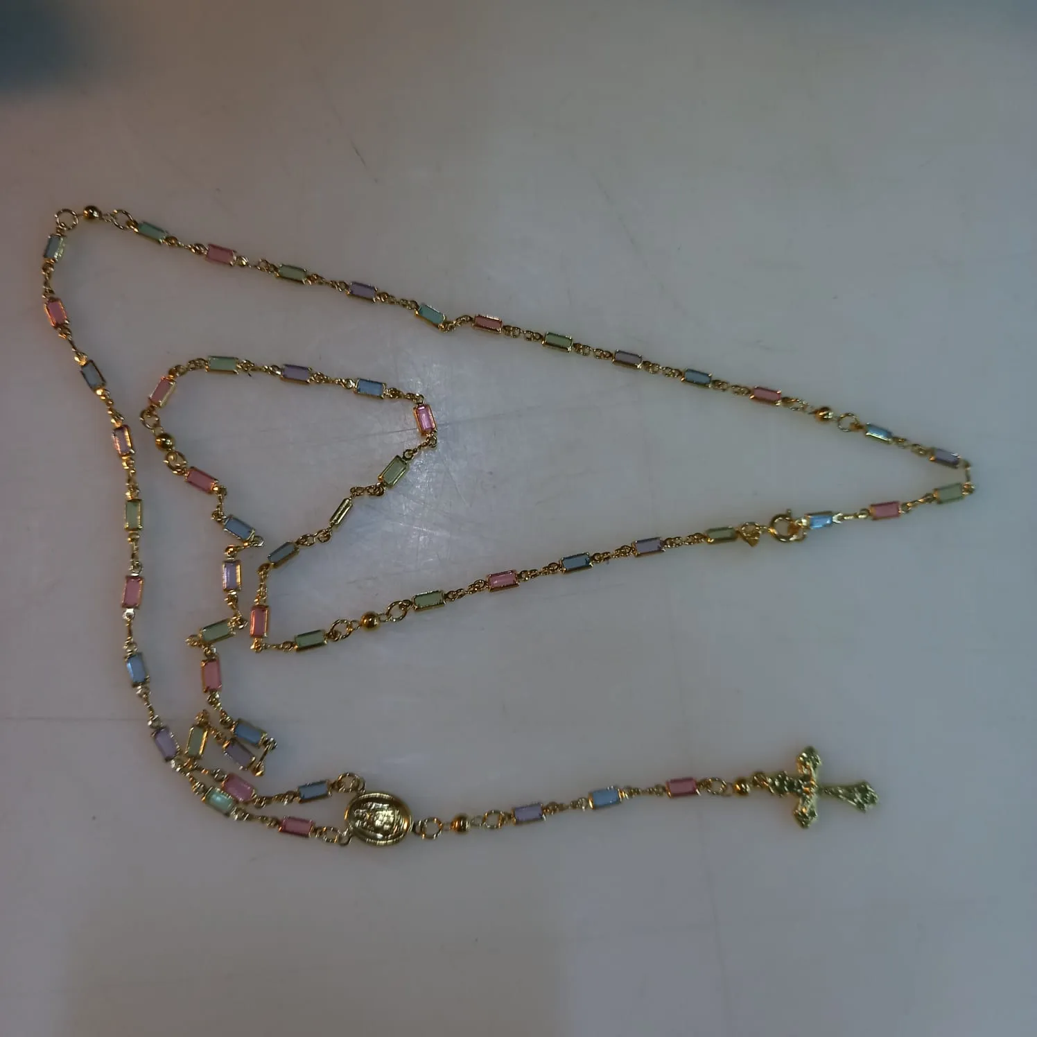 ROSARIO DE CRISTALES DE COLORES 