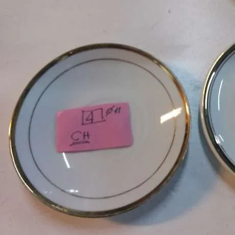 PLATITOS DE PAN PORCELANA borde oro diam 11 cm-CH