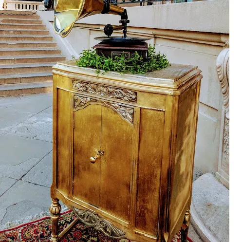 GABINETE FRANCÉS  ORO 2 PUERTAS  VERSALLIES 0.65 x 0. 40 alt 1,20 mt