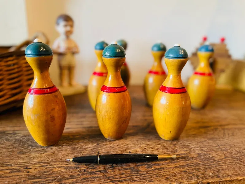 JUEGO DE BOLOS  ANTIGUOS 15 CM 