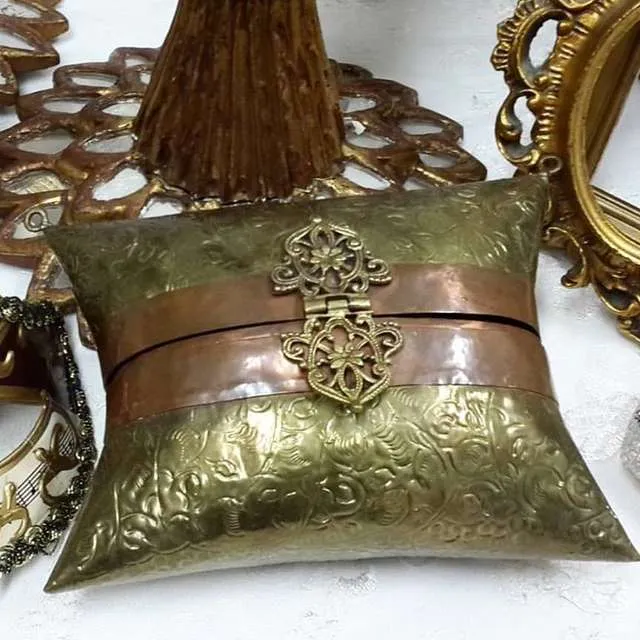 CARTERITA  BRONCE LABRADO ARABE HINDU  18 X 14 CM  CBR