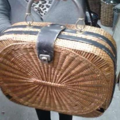 NECESER  DE MIMBRE  VINTAGE   36 X 30  X 14 CM