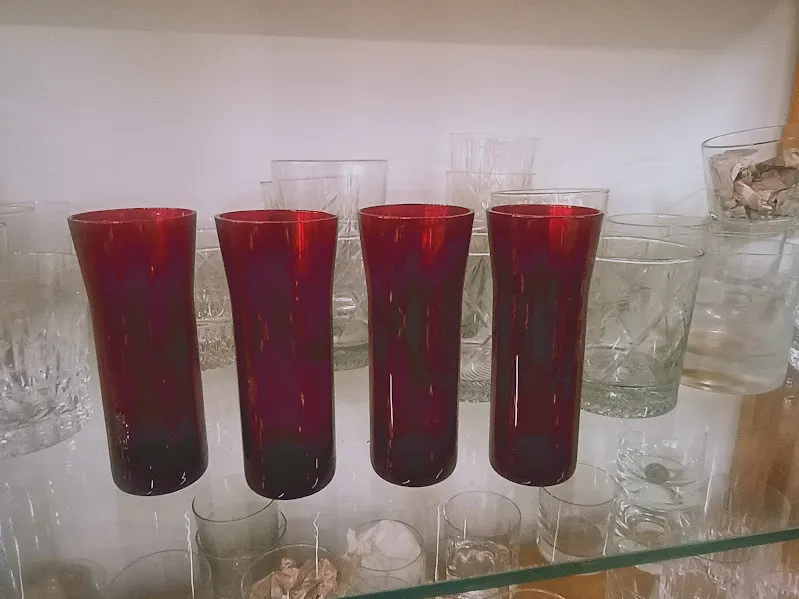 VASO CRISTAL ROJO OSCURO BOCA 5 X 13 CM ALTO