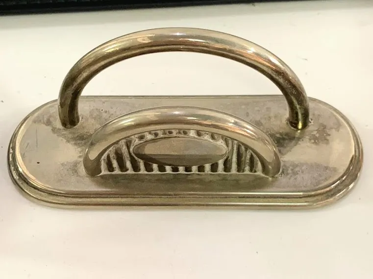 PORTA TARJETA PLATEADO BASE OVAL "PTP"