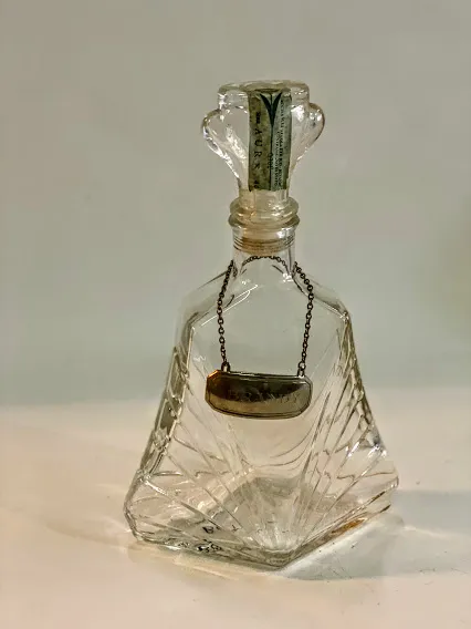 BOTELLON DE CRISTAL  LABRADO  CM "BOT32" Alt.27 cm