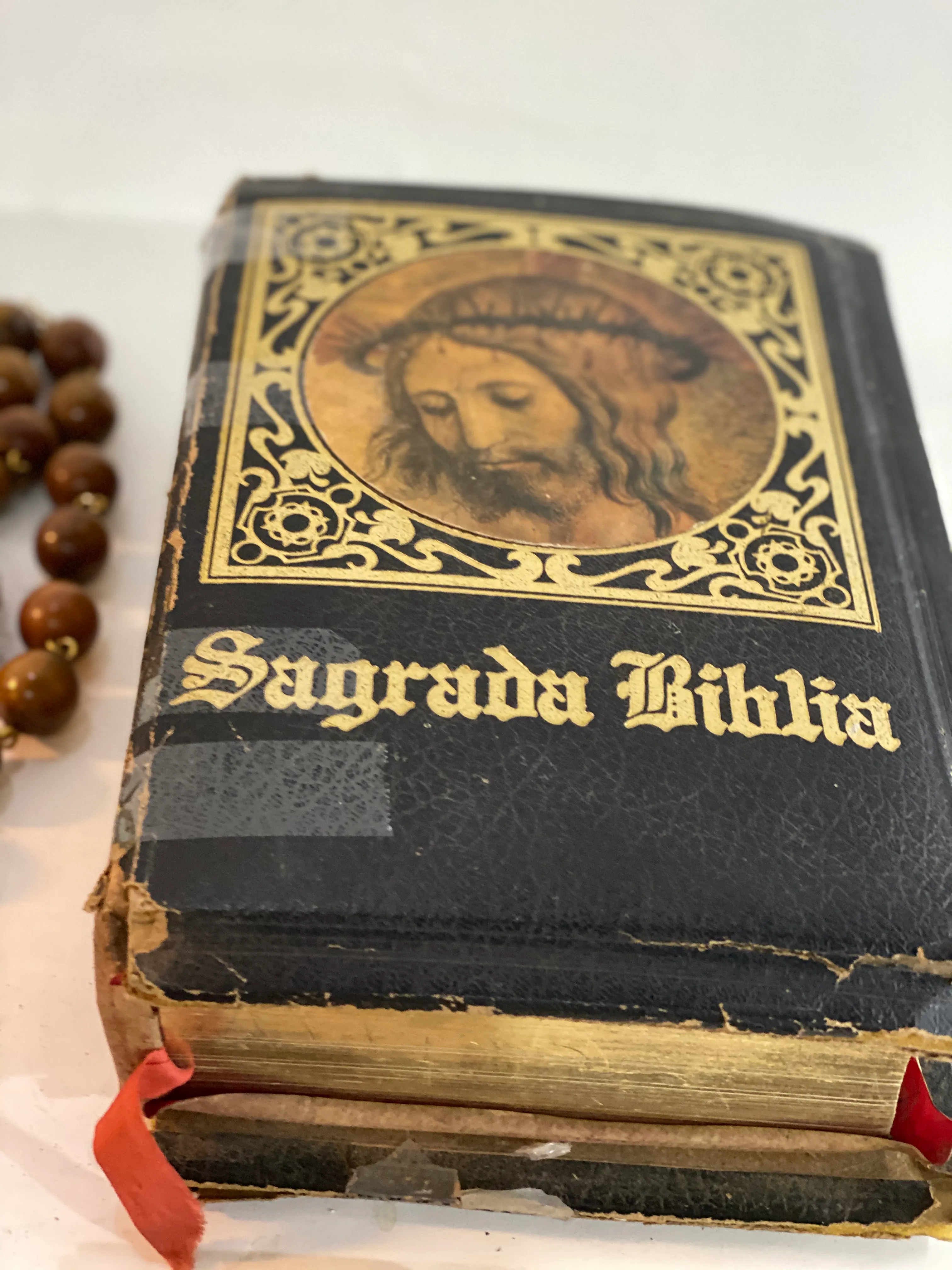 ANTIGUA SAGRADA BIBLIA CON IMAGEN CRISTO