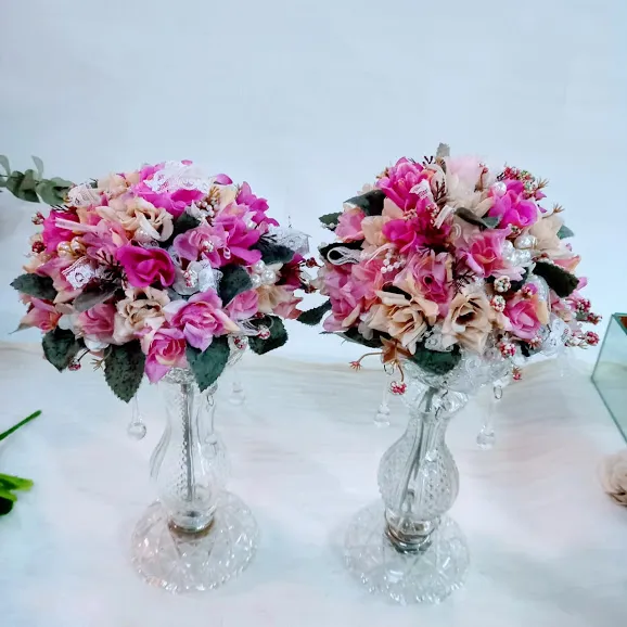 BOUQUET DE FLORES  CON PERLAS  Diam 15 cm 