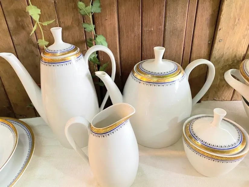 LECHERA VERBANO CORONA AZUL Y ORO 