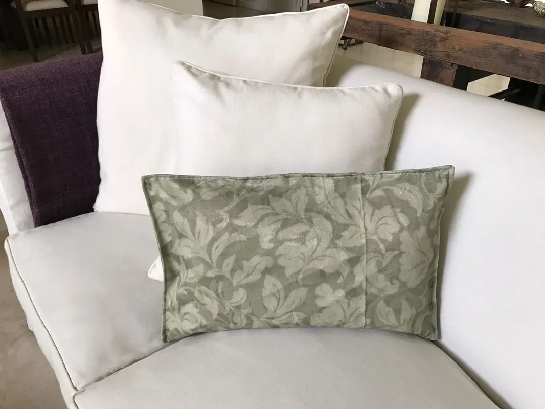 ALMOHADON BROCCATO VERDE 50X 30 (BVR)