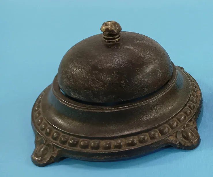 TIMBRE HOTEL ANTIQUE  PELTRE  Base 14 cm