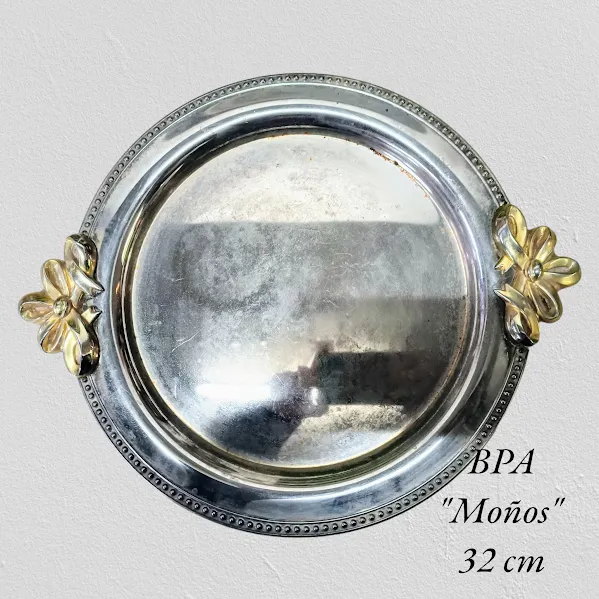 BANDEJA PLATA ANTIQUE " MOÑOS" CON ASAS ORO  - 32 CM