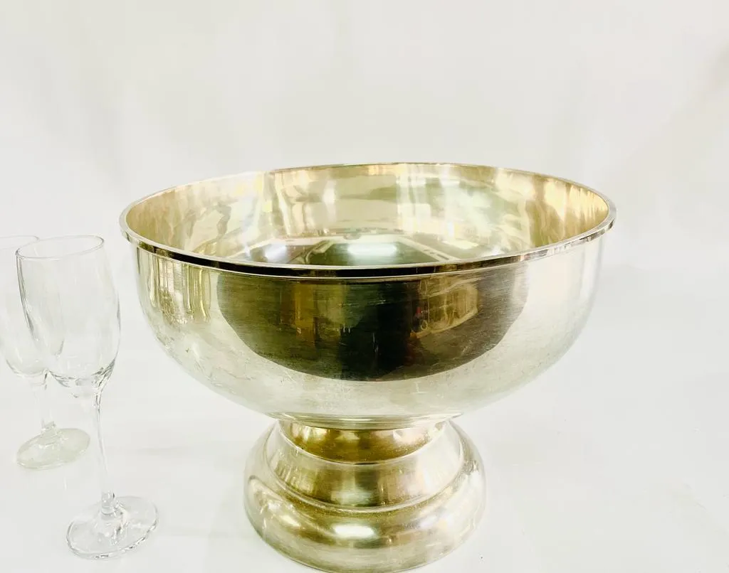 GRAN  CHAMPAGNERA PLATA ANTIQUE "FERRARIS"  Diam, 30 x 24 cm Alt.