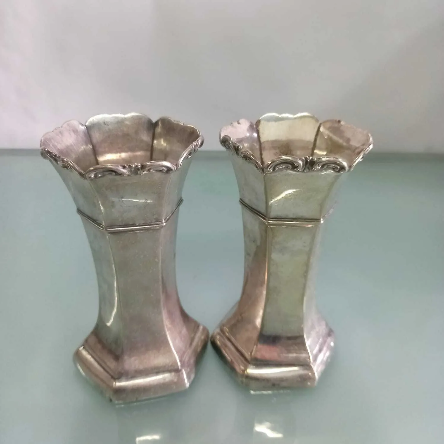 FLORERO DE PLATA ANTIQUE "FPA8" Medida  8 x  15 cm 