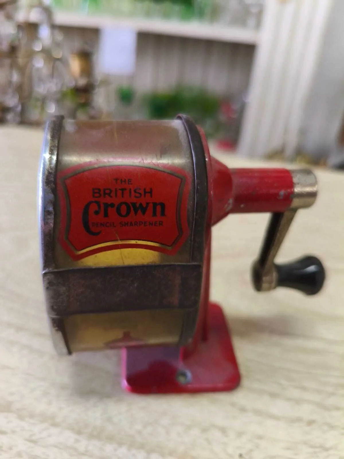 SACAPUNTA ANTIGUO  INGLES 11 X 12 CM 