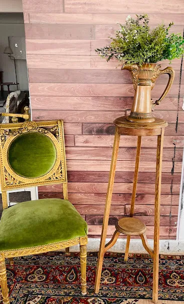 PEDESTAL ROBLE   ALTO  2 PLANOS    Diametro: 0,30. Alto: 0,90