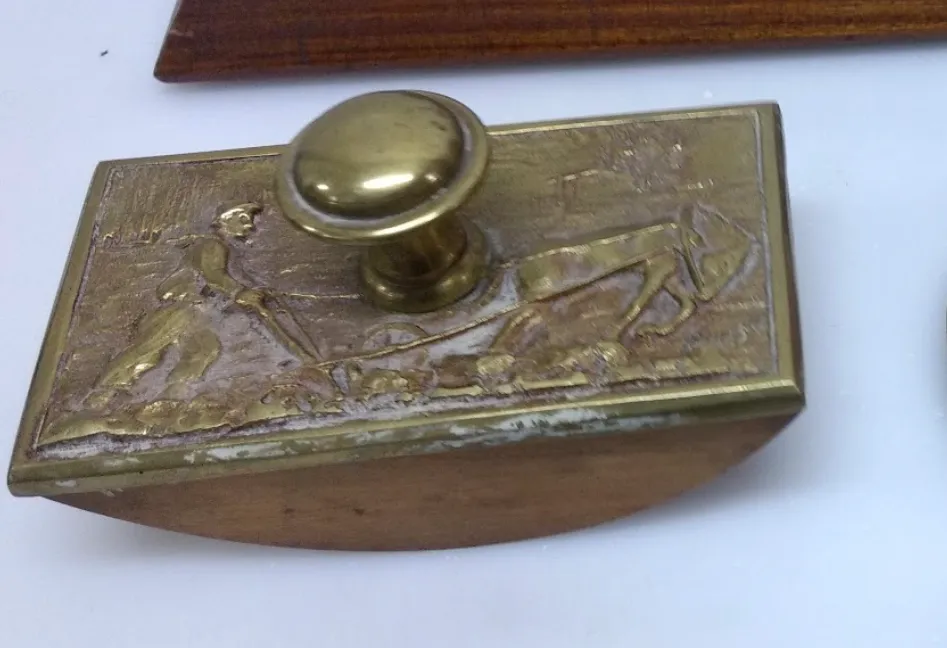 SECANTE DE BRONCE LABRADO