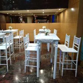 BANQUETA ALTA TIFFANY BLANCA