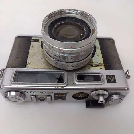 CAMARA  FOTOGRAFICA  JAPONESA YASHICA   ELECTRO 35 