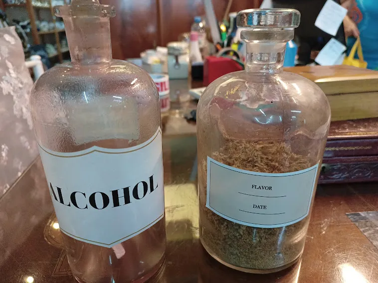 FRASCO LABORATORIO TAPON VIDRIO  ALCOHOL  / FLAVOR  10 X 24 CM ALT