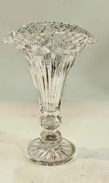 FLORERO CRISTAL ANTIGUO FRANCES "FCAF13"  15 X 22 CM 