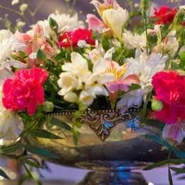 CENTRO METAL PLATEADO OVAL "SHERATON " 40 X 20 CM . Alt.10 cm