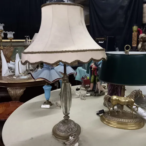 LAMPARA DE MESA CON PIE CRISTAL   "LAMP08"