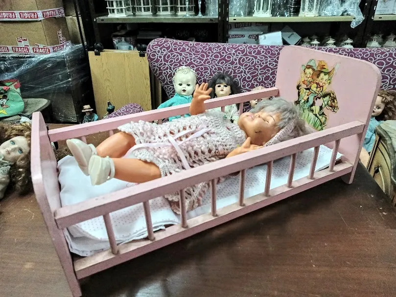 CUNA JUGUETE MADERA ROSA  CON CALCOS