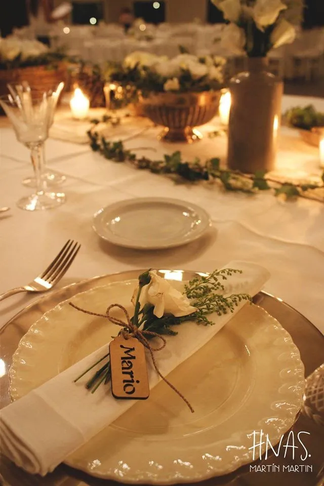 PLATO PORCELANA INGLESA MARFIL 24 cm