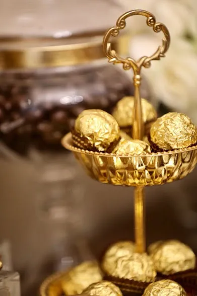  PORTA PETIT FUR ORO LABRADO 2 Pisos (CS040) Diam.Base 15cm ,Alto 24 cm 