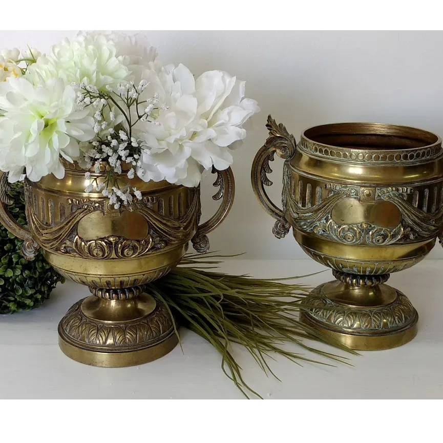 COPON  IMPERIO DE  BRONCE CON 2  ASAS   Alt. total 26 CM -Boca 16 CM - Prof. 16 CM