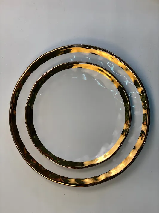PLATO ENTRADA  LINEA LUXURY BLANCO BORDE ORO -20 CM