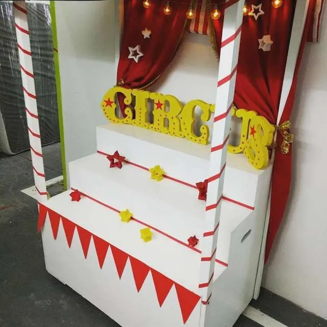 KIOSCO FRANCES -Alt: 2 mts Ancho: 1,25 mts Prof: 0,70 mts Prof. escalón: 25 cm