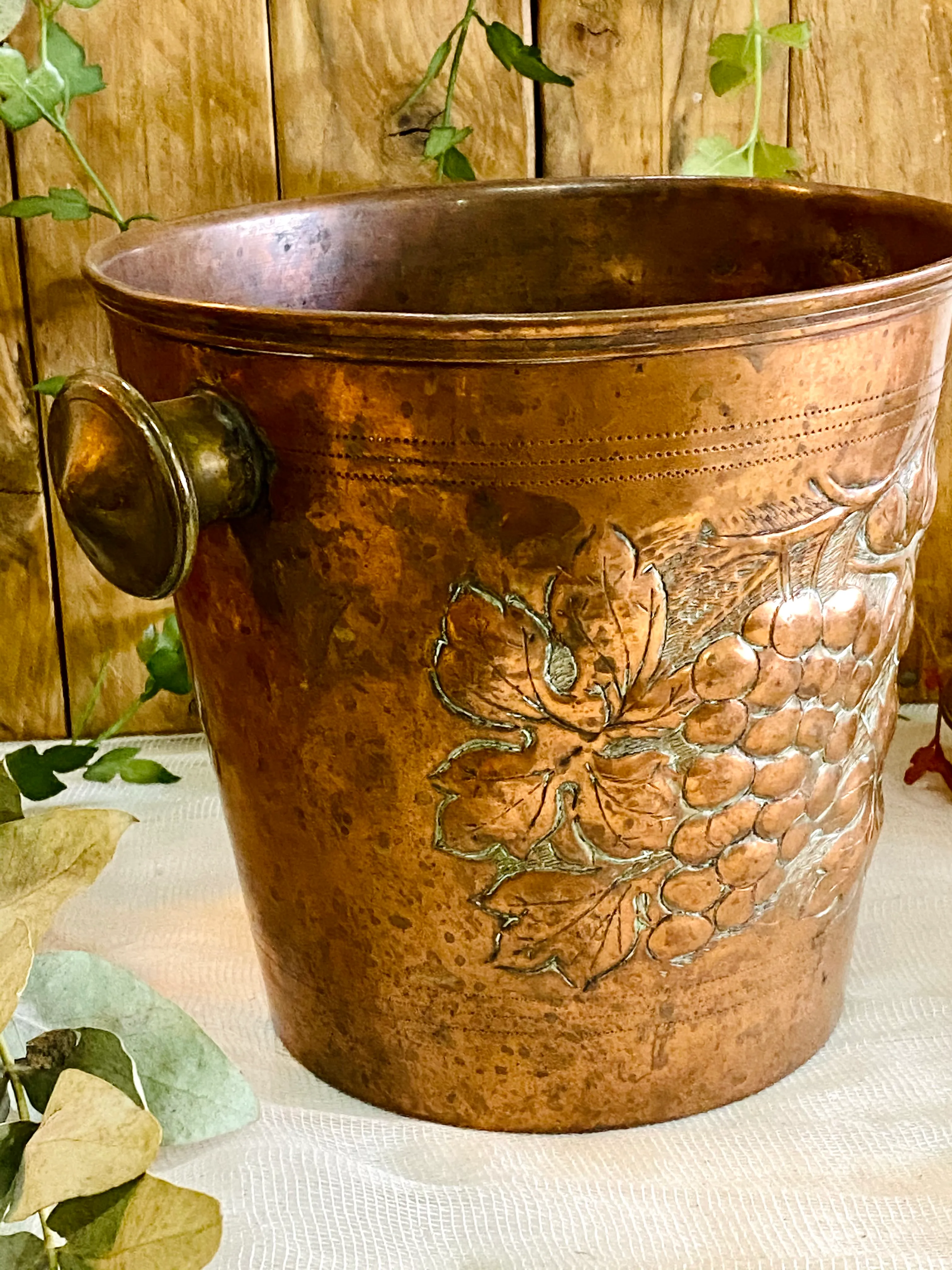 FRAPERA COBRE LABRADO 20 X 18 CM COB 04