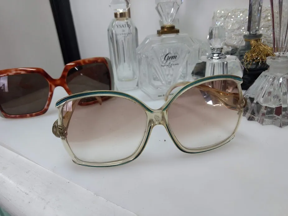 ANTEOJO DE SOL RETRO "SUSANA"