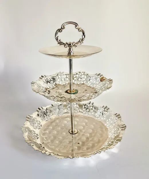 PORTA MASAS 3 PISOS DE PLATIL CALADA  "PMP " Diam.23 ALT.28 cm