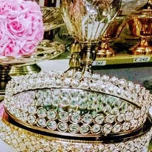 BANDEJA REDONDA ORO Y STRASS  26 X 5 CM (CS011)