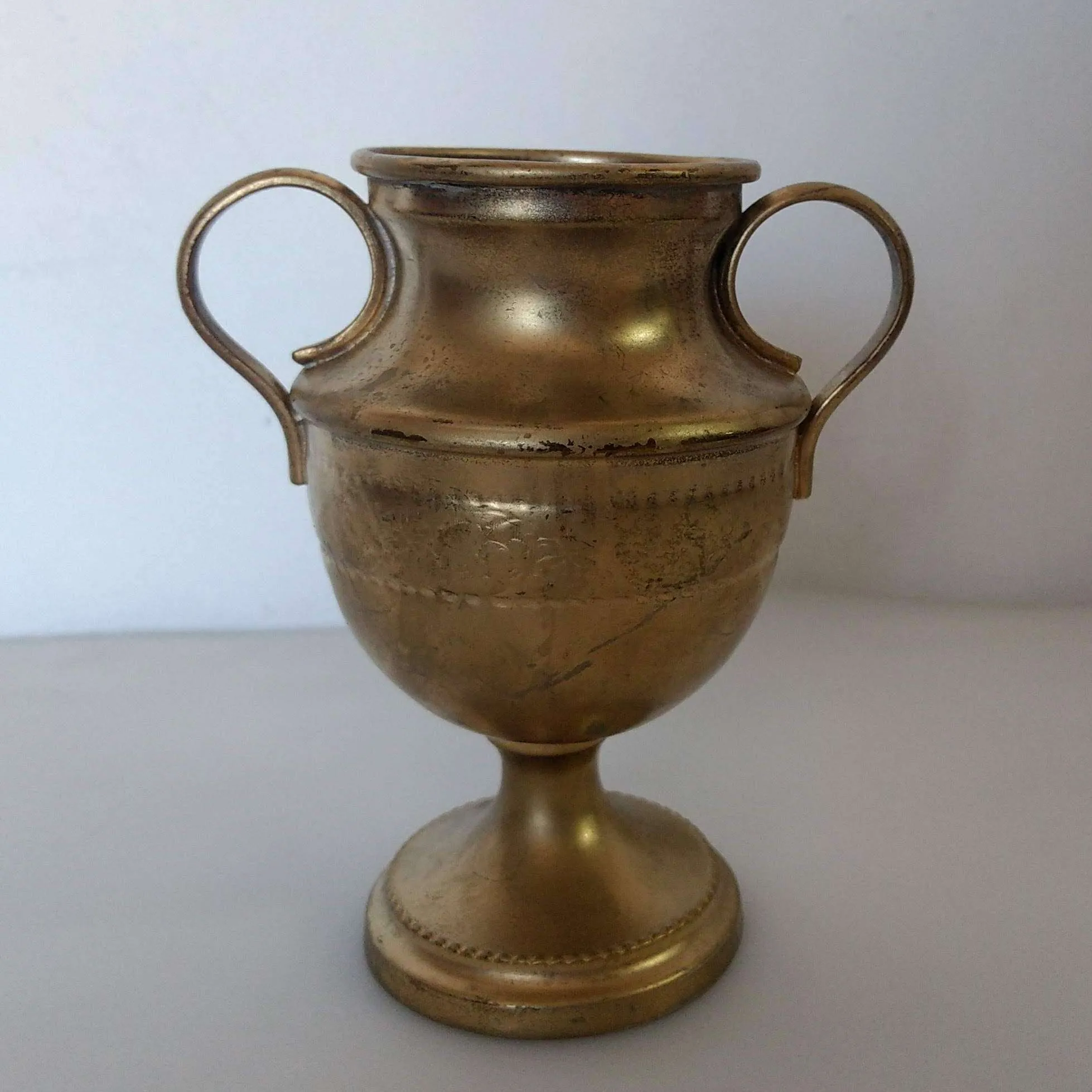 ANFORA METAL ORO "A15"