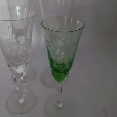 COPAS CHAMPAGNE VERDE  CRISTAL ANTIGUO