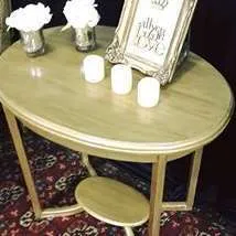 MESA DE SALA OVAL ORO 2 PLANOS  (Diam 64 x 46 cm -Alt 60 cm 