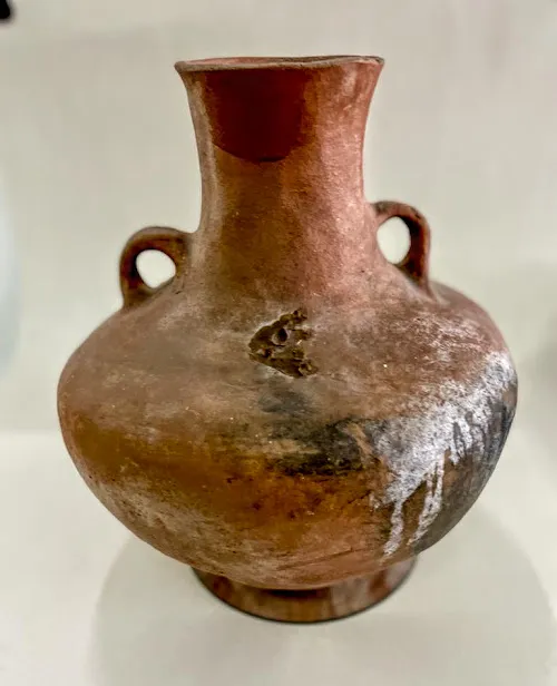 VASIJA DE BARRO GRAN TAMAÑO  "VB1"  diam 30 X 40 cm alt.