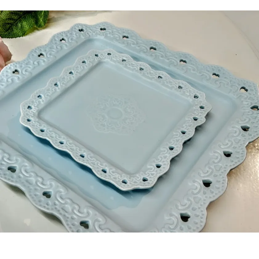 BANDEJA CUADRADA  CELESTE  PASTEL " CORAZONES " 25 X 25 (CPA020)