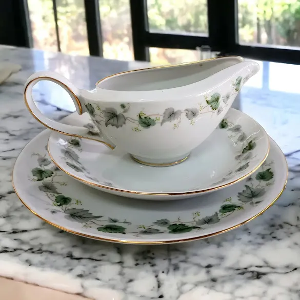 LECHERA TSUJI "HOJAS VERDES"