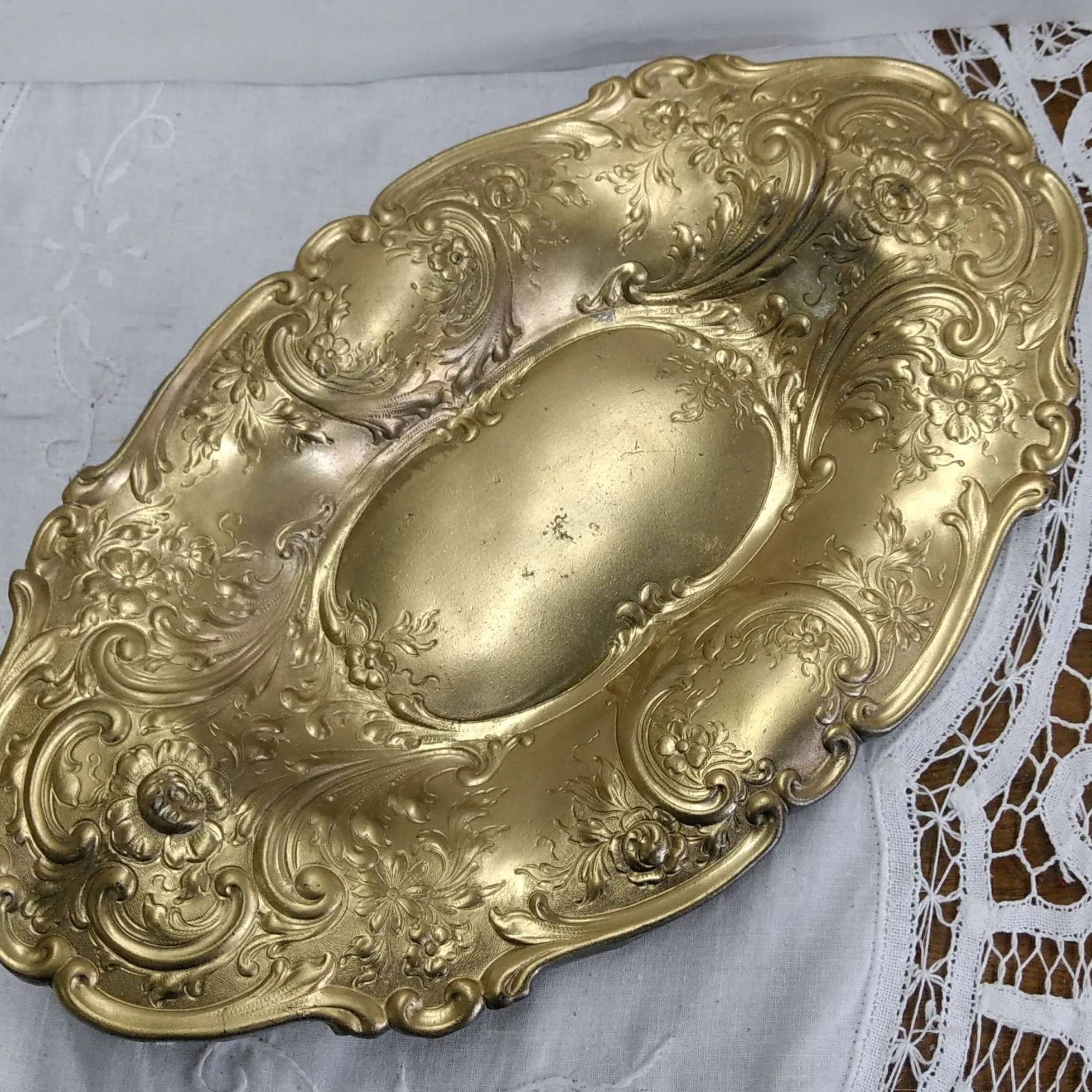 CENTRO  METAL ORO A9