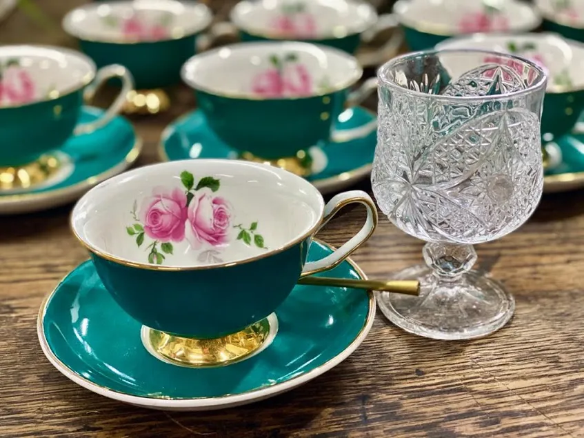 TAZA DE TÉ PREMIUM- ESMERALDA CON FLOR
