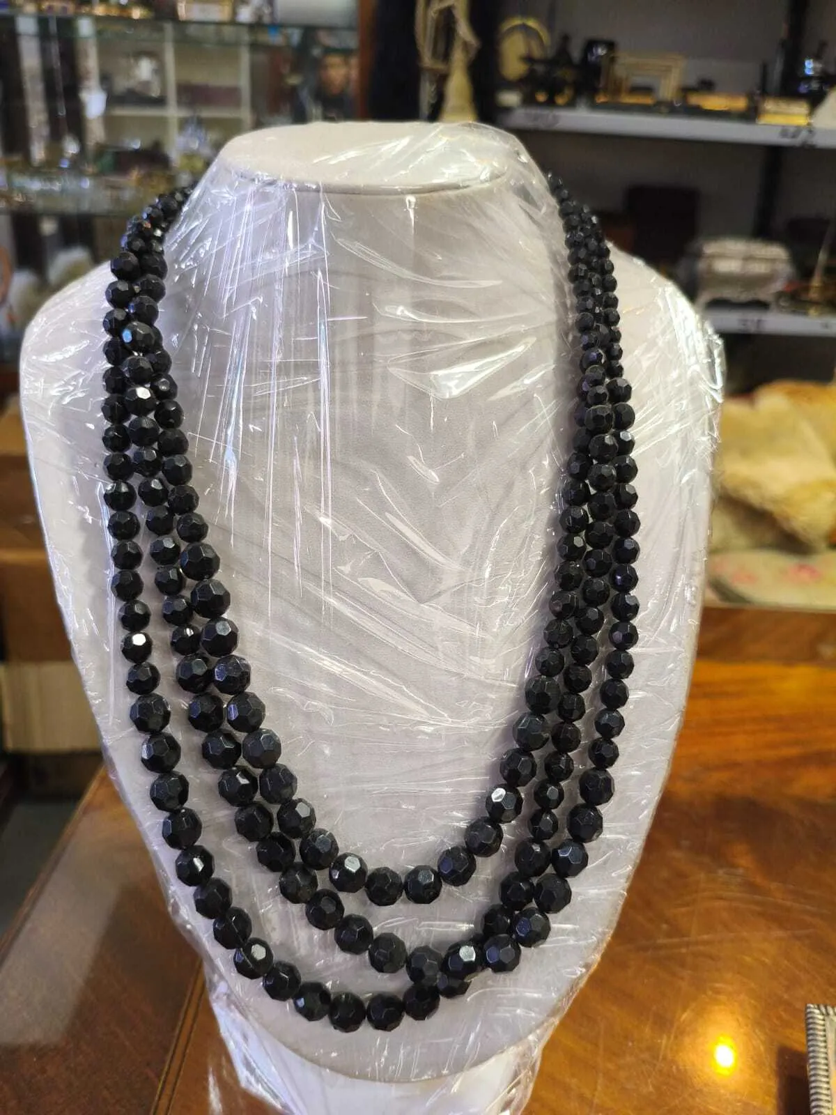 COLLAR  NEGRO DE CRISTAL DE ROCA  TRIPLE