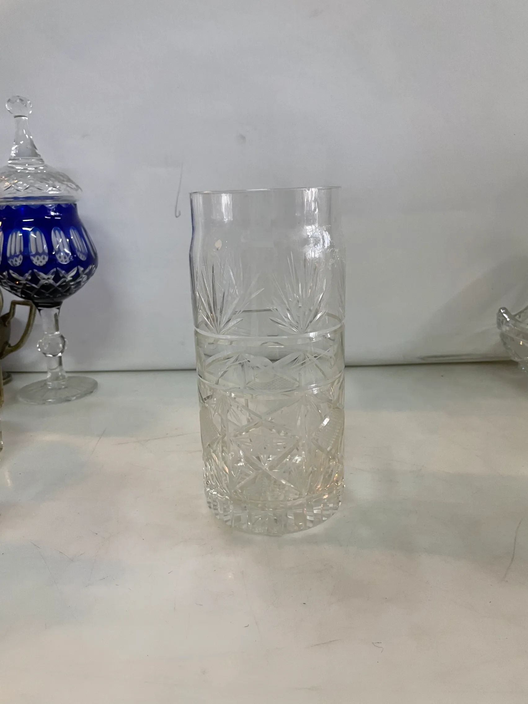 FLORERO CRISTAL TALLADO ALT 28 BOCA 9 (FCT28)